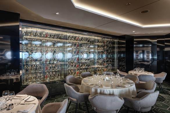 MSC Cruises MSC World Europa Esagono Hexagon Restaurant - Ivan Sarfatti 1.jpg